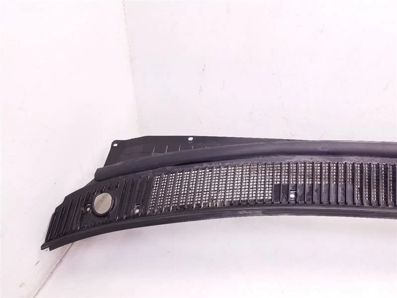 03 04 Panel de ventilación de capó Toyota SEQUOIA Foto 2 de 4