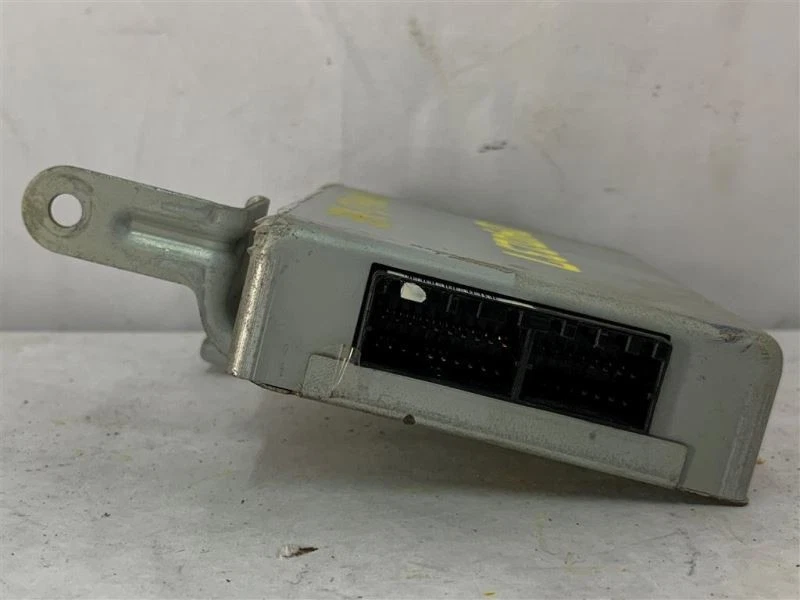 Chassis ECM Transmission Under Center Dash 6-153 Fits 95-97 MAZDA 626 3794492 Foto 4 de 4