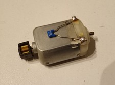 Carrera Servo 140 Moteur nu avec pigon de sortie