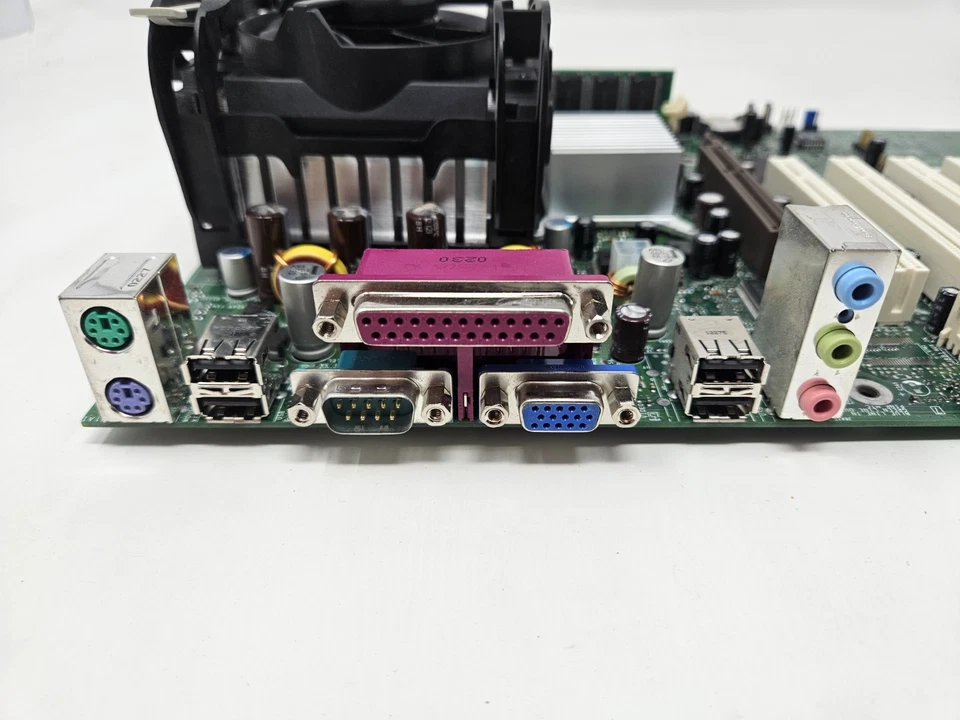 Intel D845GEBV2/D845PESV Motherboard w/ Intel Pentium 4 2.4GHz, 256MB Memory - Image 3 of 4