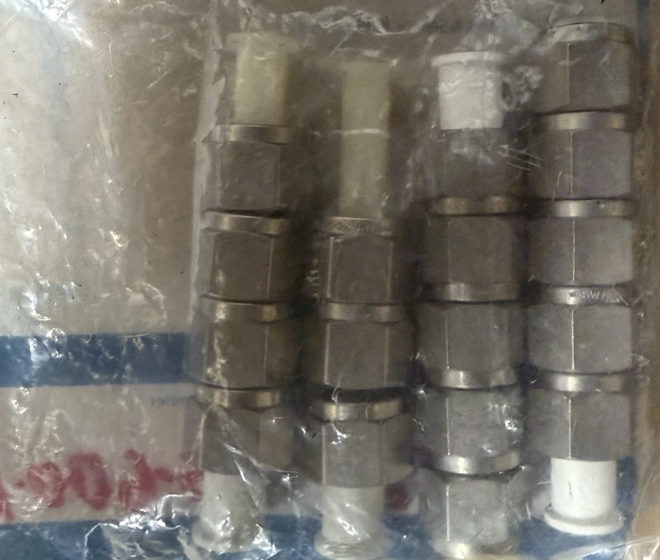 Swagelok SS-600-SET 3/8 Ferrule Set With Nuts, 17 Sets With Nuts Brand New - Image 2 of 2