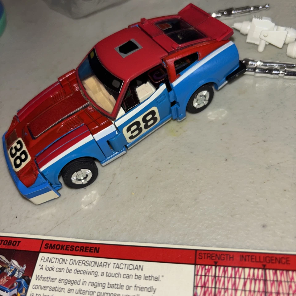 NICE 100% Complete TRANSFORMERS G1 SMOKESCREEN Figure VINTAGE Takara Minty - Image 4 of 4