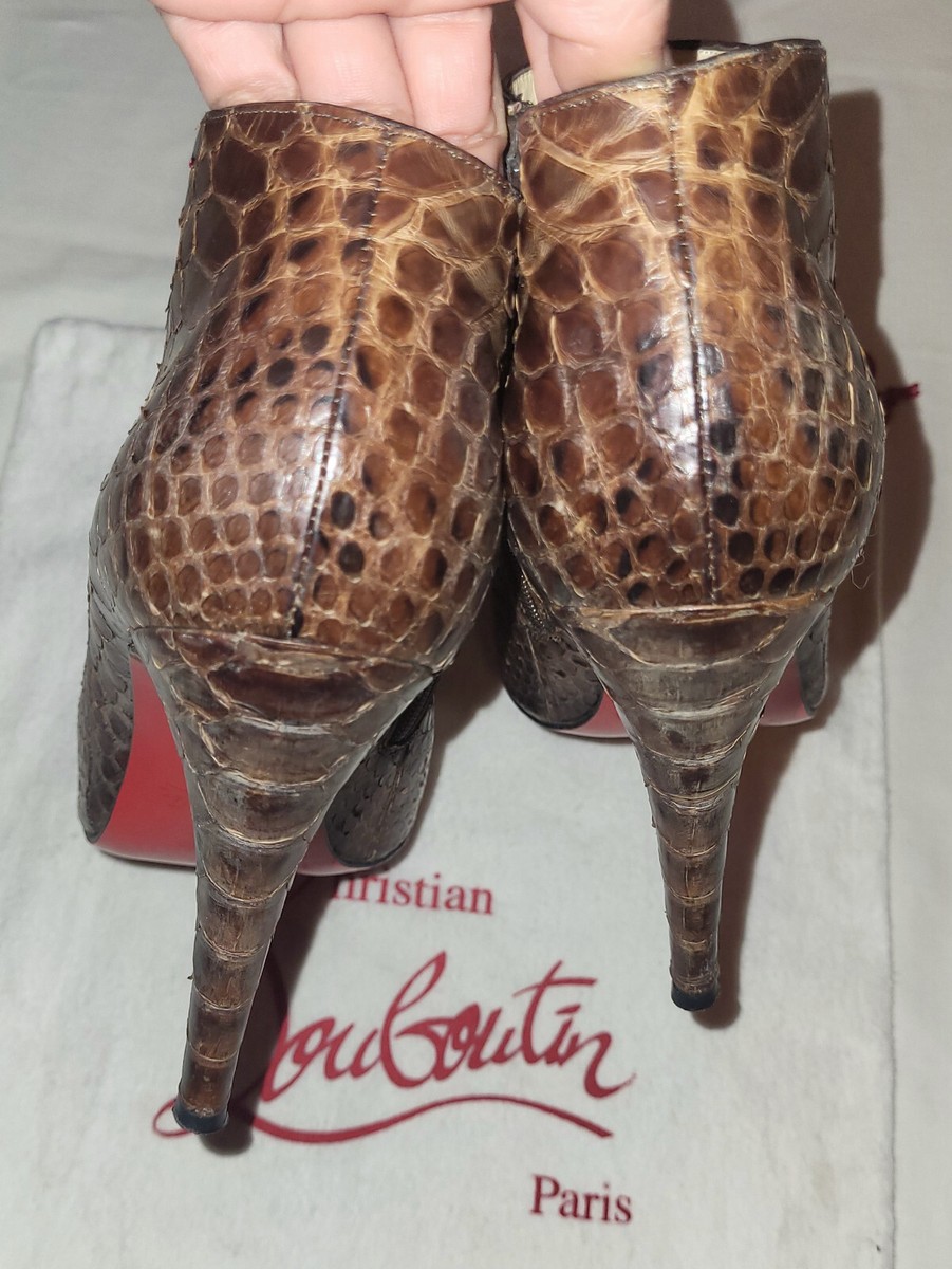 Christian LOUBOUTIN ~ snake ankle Boots ~ US: 7~7. 5 ; EU: 37~37.5