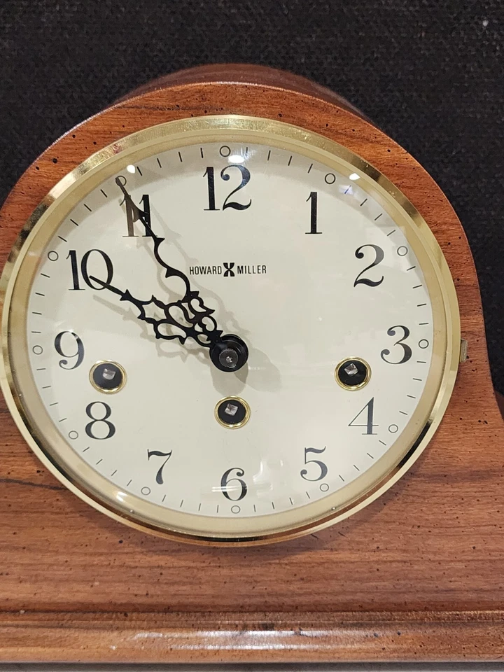Reloj Howard Miller Sheffield 2 joyas de madera 340-020 vintage funcionando Foto 2 de 4