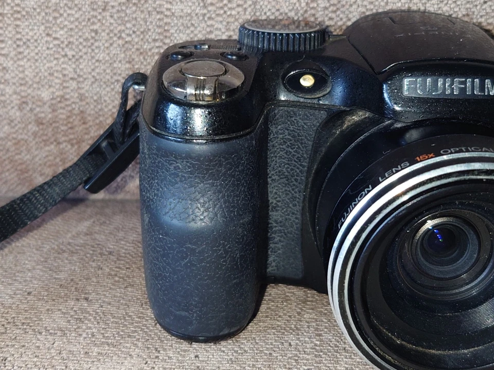 Fujifilm FinePix S1730 12MP 15x Optical Zoom Digital Camera Black - Working, photo 4 of 5