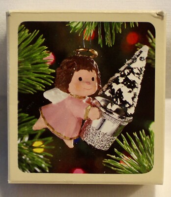 Vintage Hallmark 1981 Christmas Ornament Thimble Angel #4 Tree Trimmer MIB
