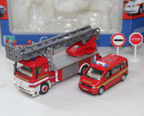 CARARAMA / HONGWELL - FIRE ENGINE SET - MERCEDES ACTROS LADDER TRUCK / VITO VAN - Picture 1 of 18