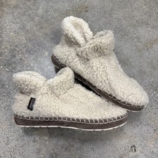 LL Bean Women's 8 M Beige Sherpa Fleece Indoor/Outdoor Slippers Booties