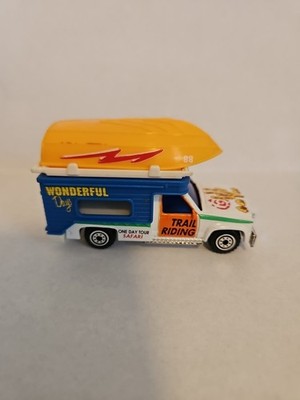 Realtoy Wonderful Day Trail Riding Camper With Orange Boat On Roof Diecast 