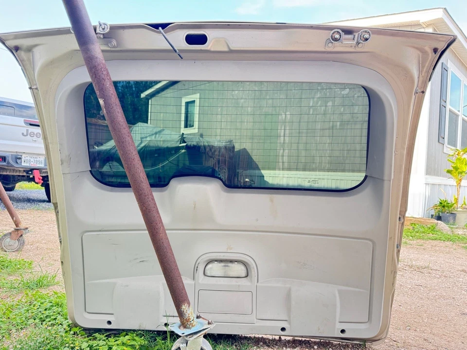 Porta traseira Dodge Grand Caravan 2011-2017 cor bege - Imagem 4 de 4