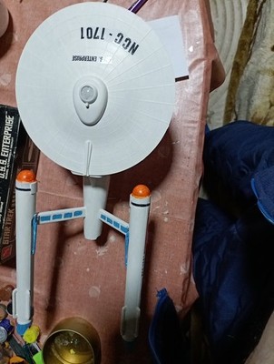 Star Trek U.S.S Enterprise NCC-1701 Standmodell Selten Sammler Stück 