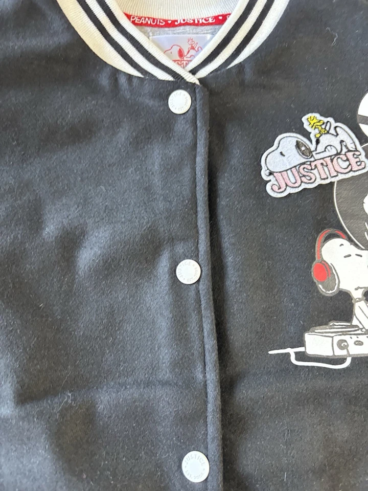 Chaqueta Justice Girl Peanuts Snoop Varsity Road Rara Blanco y Negro Nueva con Etiquetas XL Plus Foto 3 de 4
