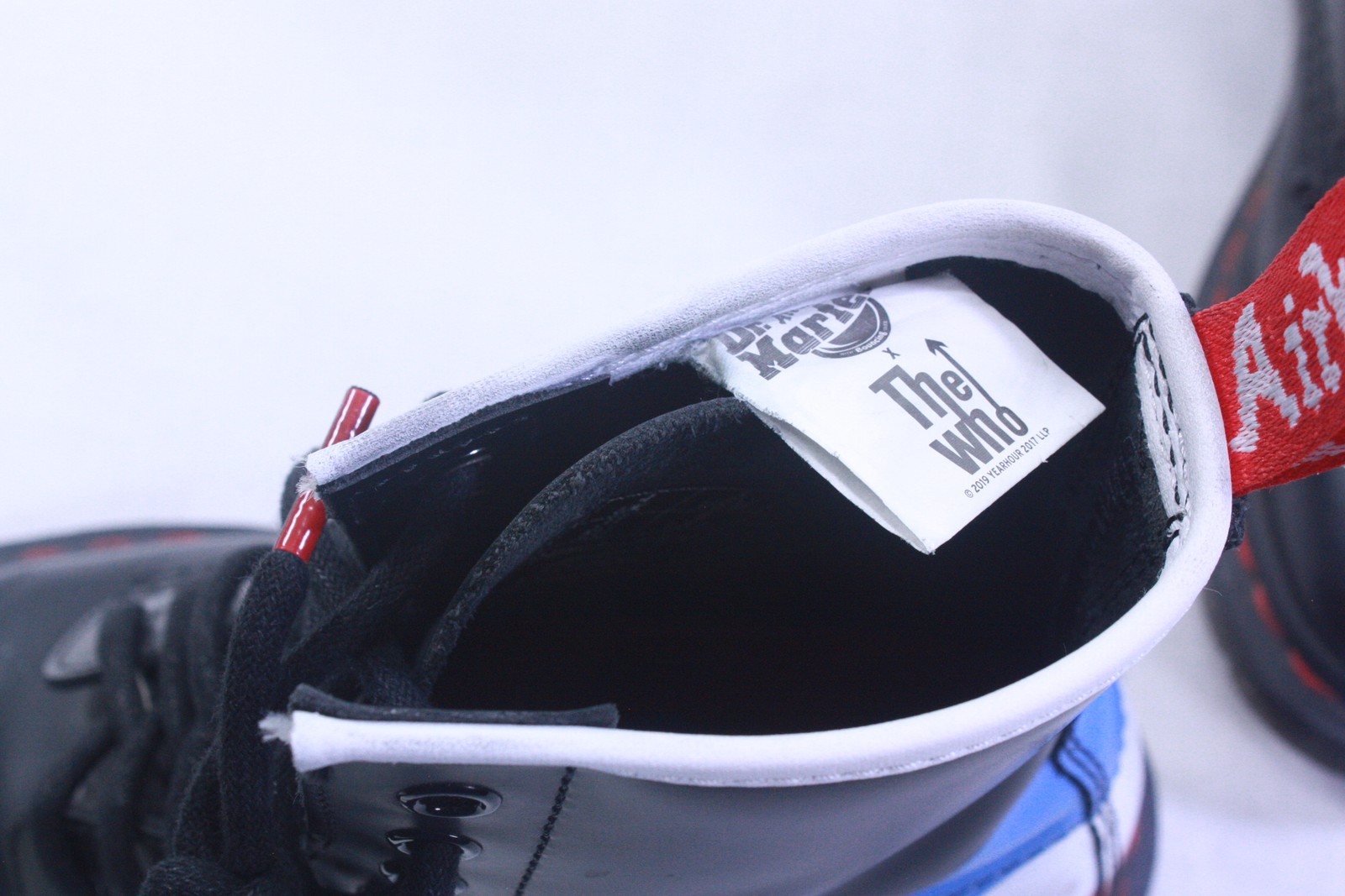 Dr. DOC MARTENS "THE WHO" Leather 8 Eye Boots Size: US Men's 5 / US Women's 6 thumbnail 5