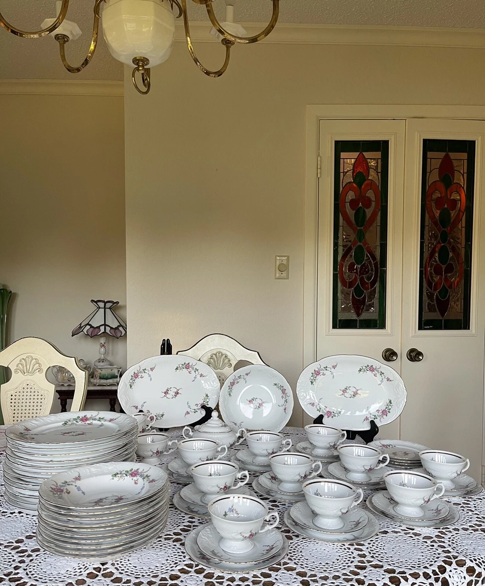 Royal Kent Poland Collection Large Dinnerware Set 10 Place