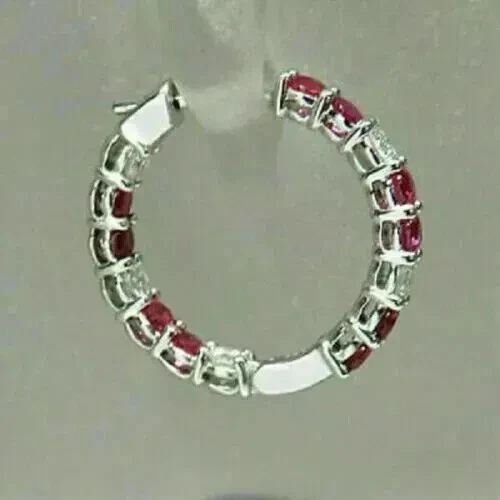 Pendientes tipo argolla de rubí rojo simulado corte pera de 2,00 quilates para mujer enchapados en oro blanco de 14 k Foto 4 de 4