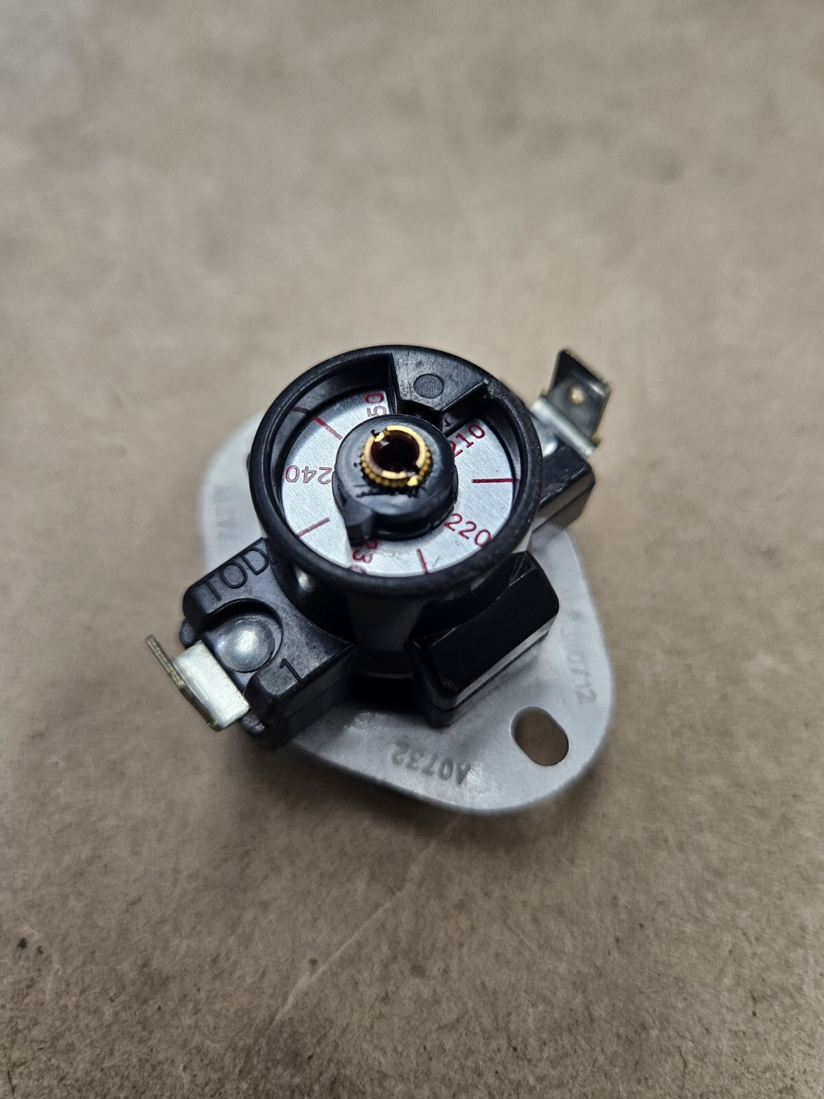 White-Rodgers | Snap Disc Fan Control Thermostat | 3L01-120