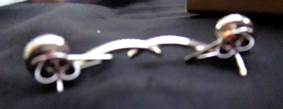 Pendientes escaladores de oreja QVC Honora cultivados de perlas negras de cristal de bronce Foto 4 de 4