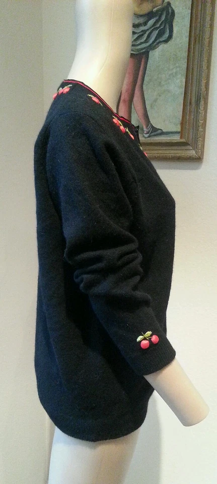 Vintage 50's Style Noir Brodé Rockabilly Pinup Cerises Pull Cardigan - Photo 4/4