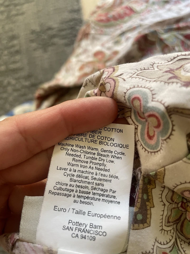 Pottery Barn Red Charlie Paisley Organic Cotton King Duvet /Euro Sham - Image 4 of 4