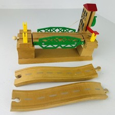 Brio World Wooden Railway Train Lifting Bridge 33757  Ascending Tracks