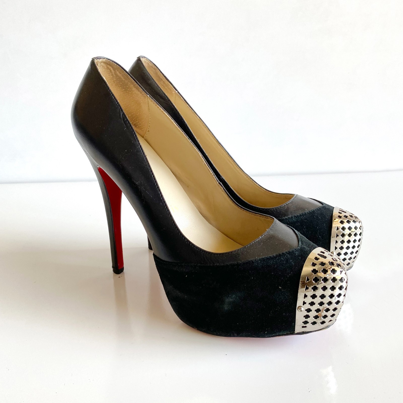Christian Louboutin Black Patent Leather and Suede Maggie Pumps Size 41