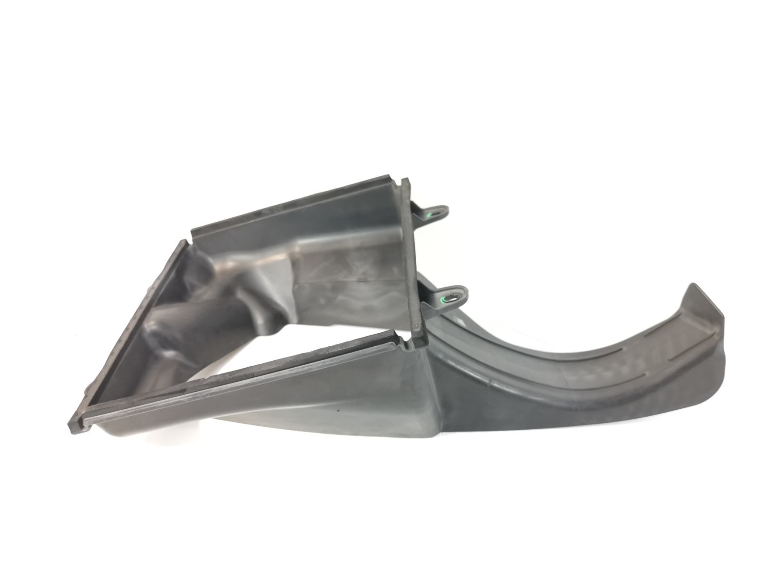 Maserati Ghibli RWD 3.0 2015 Front Left Intercooler Air Guide 670004140 OEM