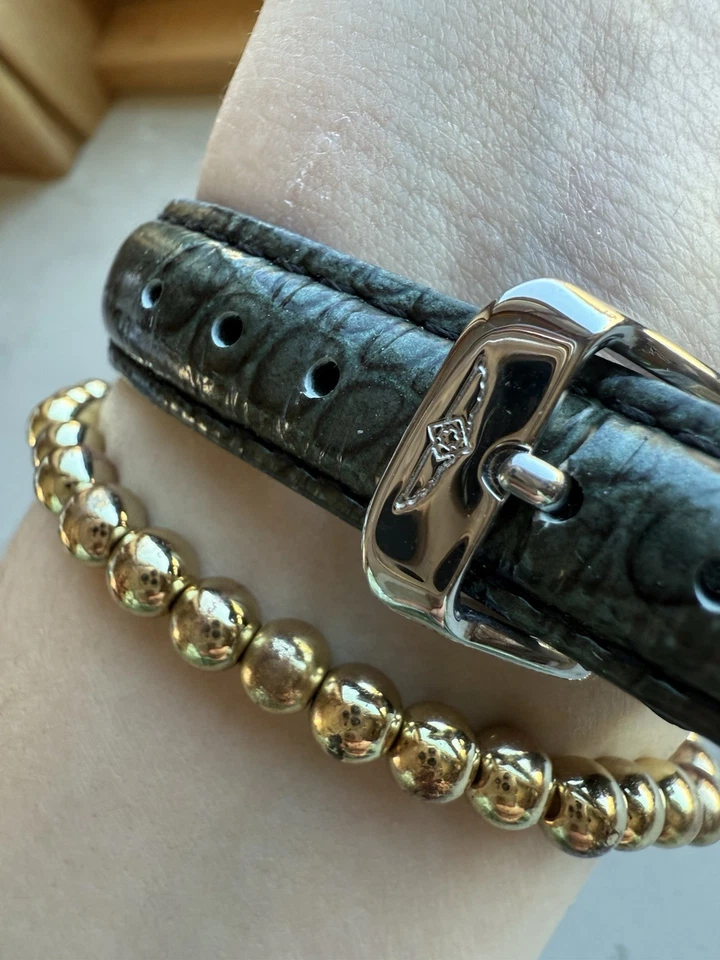 Invicta wildflower watch with interchangeable bands and mother of pearl face - Image 3 of 4