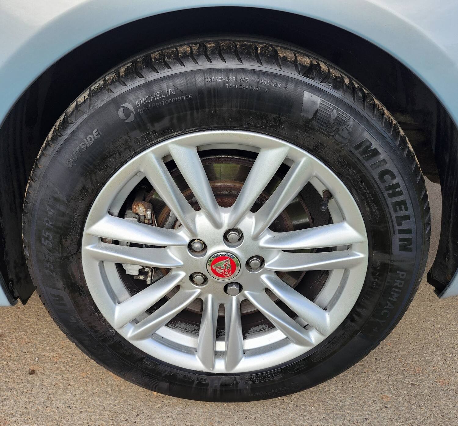 2014 Jaguar XF, photograph 16