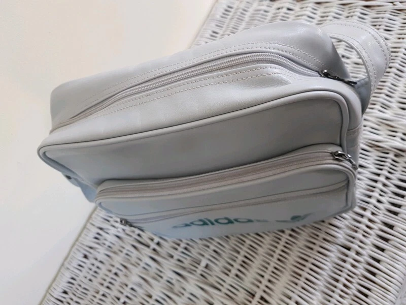 Adidas messenger sales bag grey