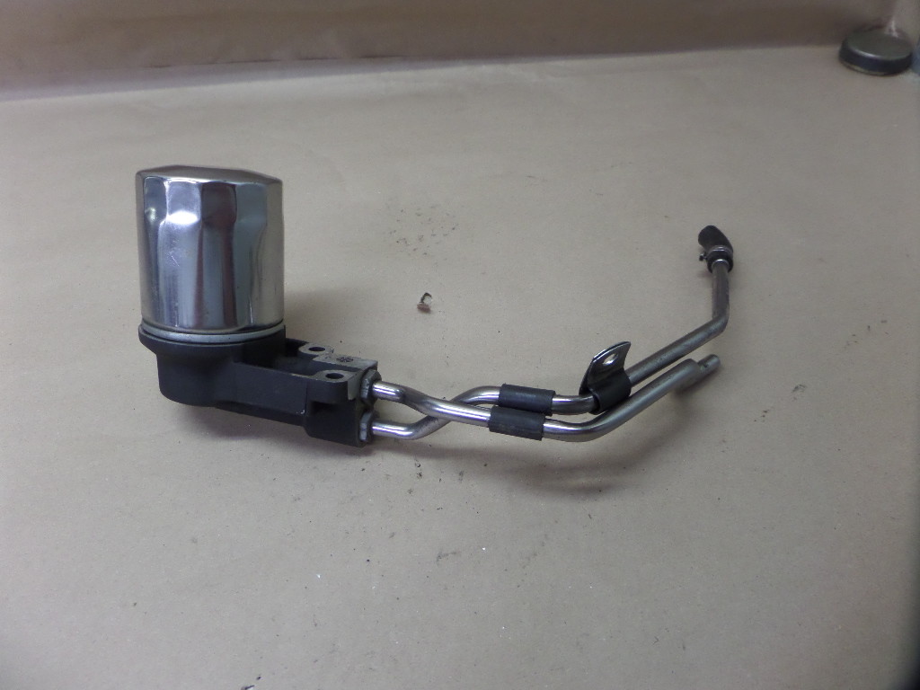 ツイン・パック OEM Harley Davidson 92-99 EVO Re-Chromed Oil Filter Mount
