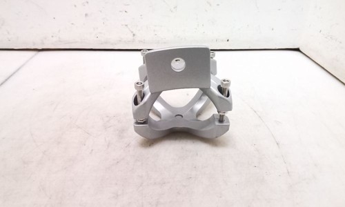 Jeep JK or JL Rugged Ridge X-Clamp Mount Bracket Silver 2.25-3in 2007-23 135763 - Picture 5 of 6