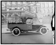 Photo:Semmes Motor [Co. Dupont Laundry] truck