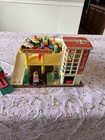 Vtg Fisher Price ACTION GARAGE Car Parking Ramp Service Gas Center 930 Vintage