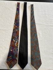 Lot Of 3 Geoffrey Beene Silk Neck Ties 4   Wide Pointed 1 Black  2 Multicolored