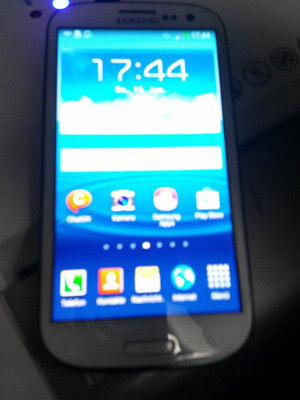 Samsung Galaxy S III gt-I9300 - 16GB - Weiß (Ohne Simlock) (Einzel-SIM)