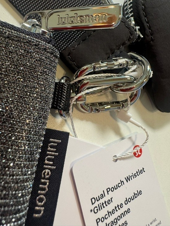 Lululemon NWT DUAL POUCH wristlet Glitter Color: DARKSLV