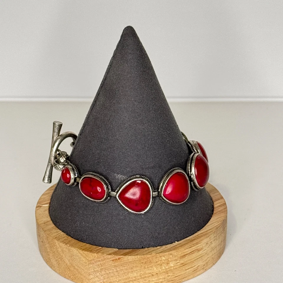 Lucky Brand Link Bracelet Maroon Cabachon Silver Tone Toggle Clasp - Image 4 of 4