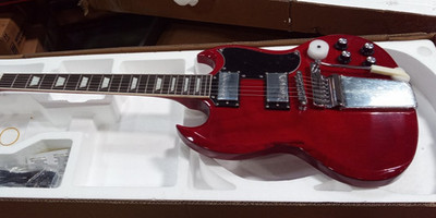 Used Guitar：RED SG Electric guitar Good surface condition FREE SHIP