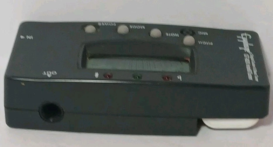 Цифровая гитара и бас-тюнер Epiphone GT-820 Intellituner протестированы [B17] - Изображение 4 из 4