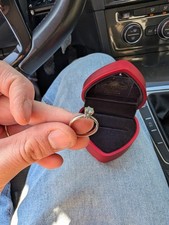 anello solitario con diamante. Prezzo Trattabile