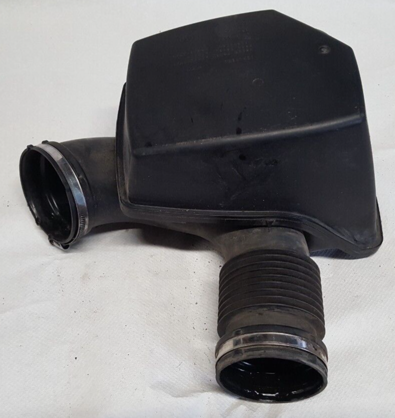 14-21 BMW SERIES F20 F21 F22 F23 AIR INTAKE RESONATOR BOX 70601557  8601680