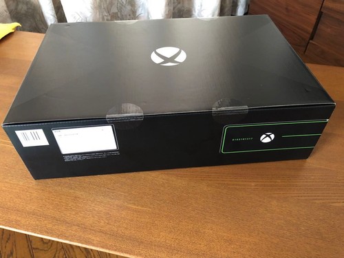NEW Microsoft Xbox One X Project Scorpio Edition 1TB Console - Black - Picture 3 of 5
