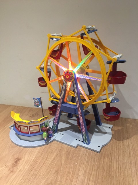 playmobil spinning spaceship ride with lights