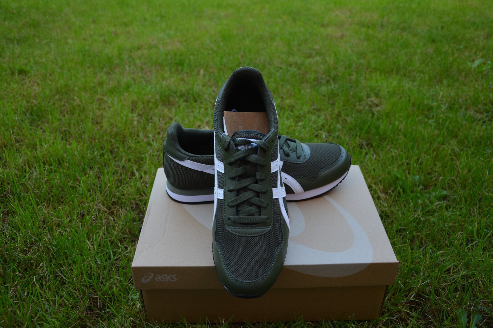 asics tiger runner trainers mens