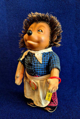 Steiff Igel Mecki MICKI 7628/17 KOMPLETT m. SCHILD, KNOPF, FAHNE, TOP-Zustand !