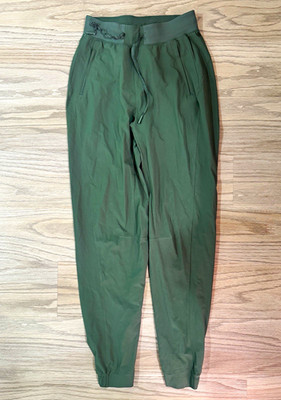 Lululemon License to Train High-Rise Pant Forest Green Jogger Size 4 