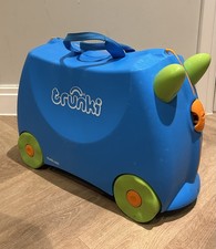 Trunki Blue Carriage ride-on suitcase Trunki Case Bag Travel Kids