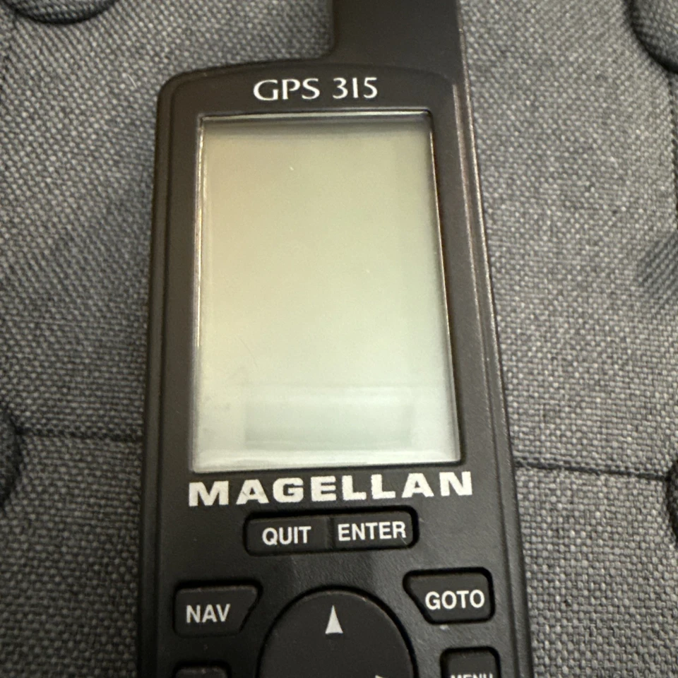 Magellan GPS 315 Good Condition 🌎🌍🌏🌲🍃🌱🌳 - Image 3 of 4