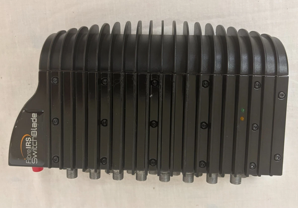 Global Invacom Switchblade 16 salidas fibra directa IRS satélite multiswitch.