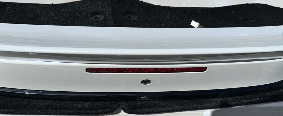 Spoiler traseiro Toyota GR86 Subaru BRZ 22-25 OEM branco pérola - Imagem 3 de 4